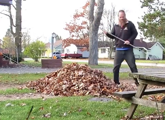 Şans Eseri Hayatta Kalarak Eşine Şaka Yapmamayı Zor Yoldan Öğrenen Adam