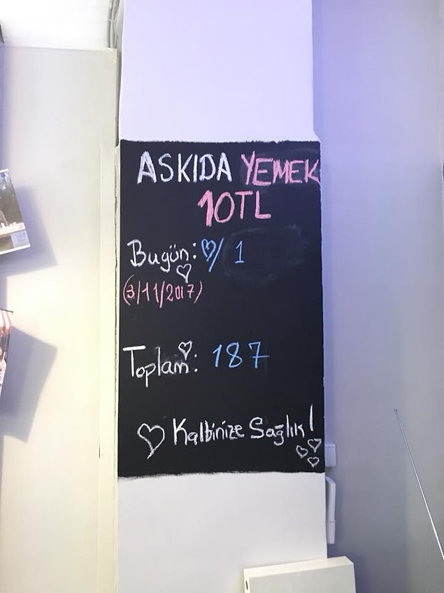 Lokantanın ayrıca 'askıda yemek' uygulaması var. Motto ise 'bedenin de beslensin, ruhun da!'