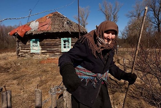 Nükleer Faciadan Sonra Ölüm Bölgesi'ne Geri Dönen Çernobil'in Özgür Ruhlu Nineleriyle Tanışın
