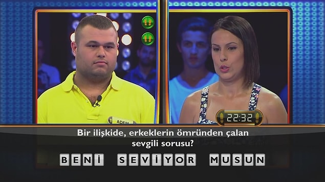11. "Beni seviyor musun?" sorusunu duymak