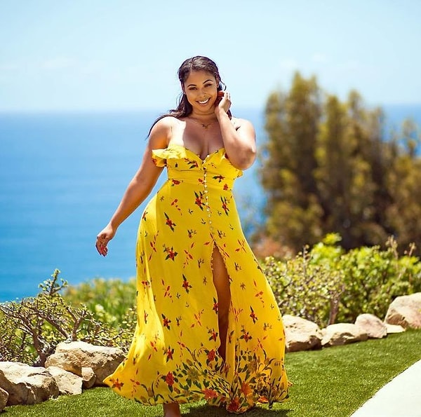 4. «Может быть, я наряжусь ангелом Victoria’s Secret в этом году, потому что в реальной жизни этого не случится», – сказала она.