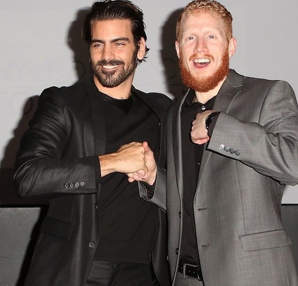 16. Братья близнецы, которые выглядят так, будто они с разных планет!