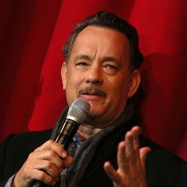 9. В коллекции Тома Хэнкса более 50 старых печатных машинок.