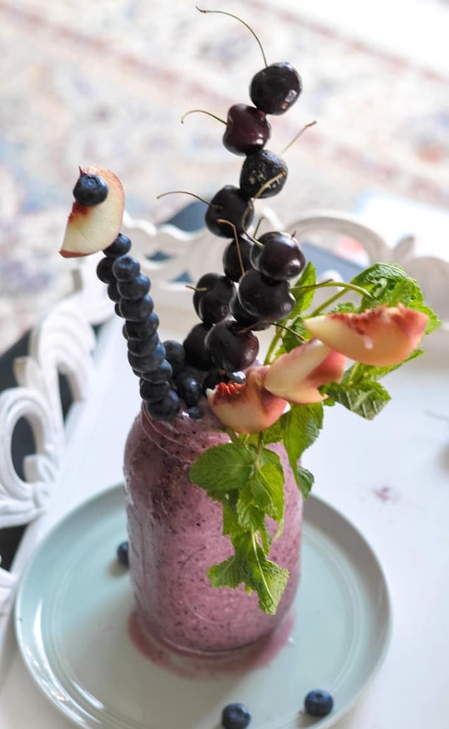 17. Böyle tatlılar ya da sağlıklı smoothie'ler için bir meyve sıkacağı alabilirsiniz.