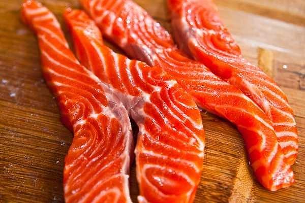 Balıkla ilgili alerjik reaksiyonların çoğu, balık kas proteini olan parvalbuminden kaynaklanır.