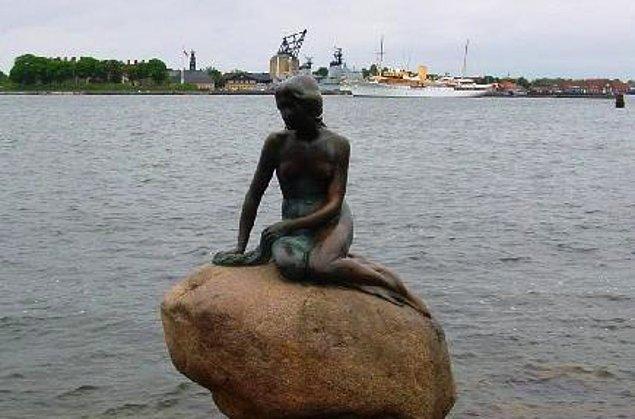 1. Küçük Deniz Kızı Heykeli - Kopenhag