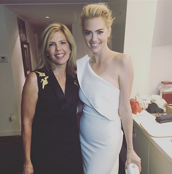 15. Кейт Аптон и Шелли Аптон