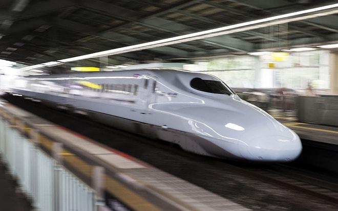 Japonya'da Demiryolları İşletmesi Trenlerden Biri '20 Saniye' Erken Kalkınca, Yolculardan Özür Diledi