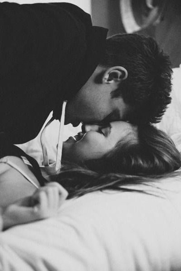 4. Ты любишь поиграть язычком, прежде чем соприкоснуться губами?