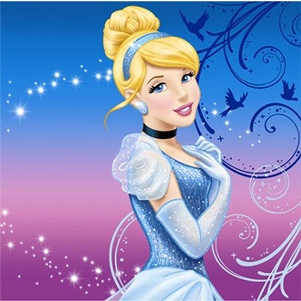 Sen Cinderella'nın dünyasına aitsin!