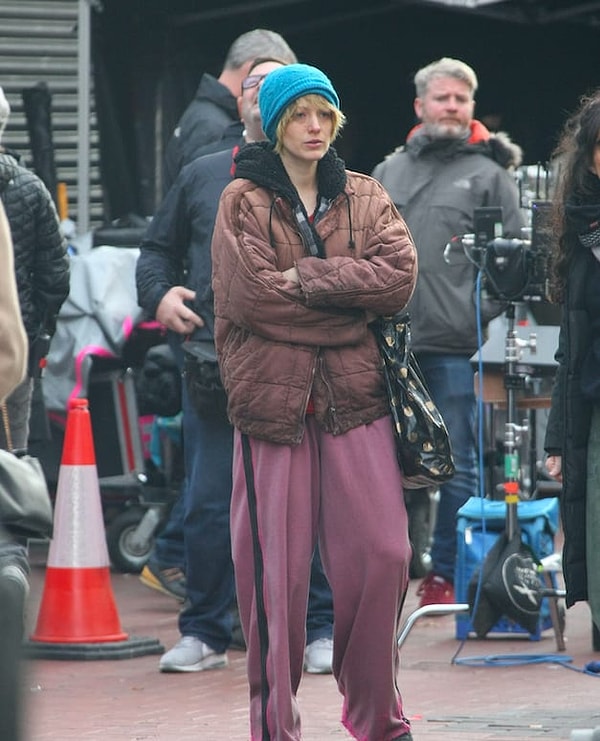 9. В последние дни Блейк заметили на улицах Дублина, где проходили съемки нового фильма с ее участием.