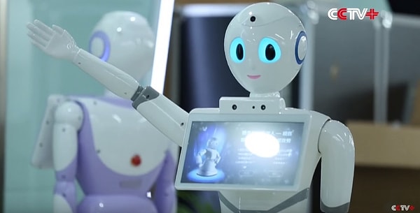 6. Создатели медицинского робота подчеркивают, что самостоятельно лечить людей он не будет. «Сяо И» призван стать помощником врачам.