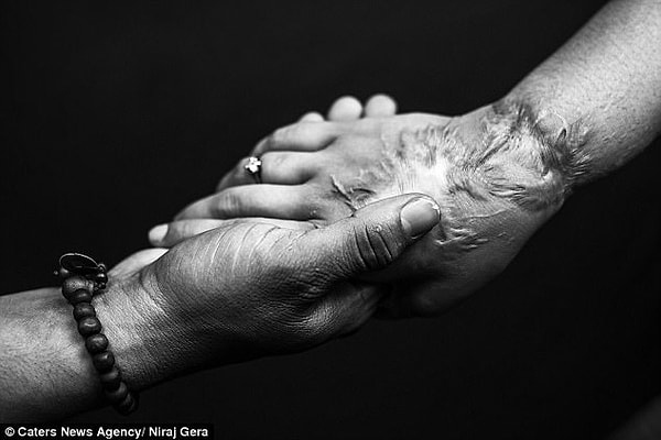 Сарож первым признался девушке в любви. Это случилось в 2016 году.