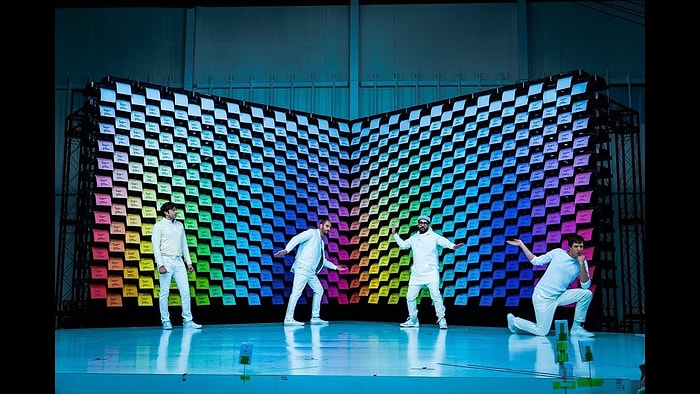 Очередной головокружительный клип от группы "OK Go"
