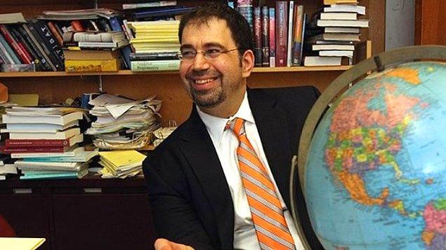 Ermeni asıllı akademisyen Daron Acemoğlu dünyanın en fazla atıf alan bilim insanları endeksinde de ilk 1000'de yer alıyor.