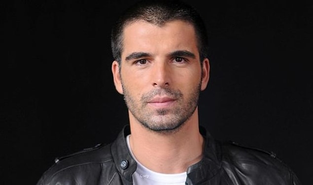 2001 - Mehmet Akif Alakurt
