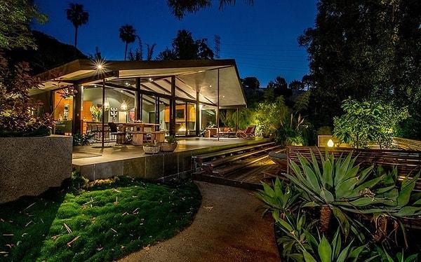 3. John Legend'ın Hollywood Hills'deki bu evi 2.5 milyon dolar.