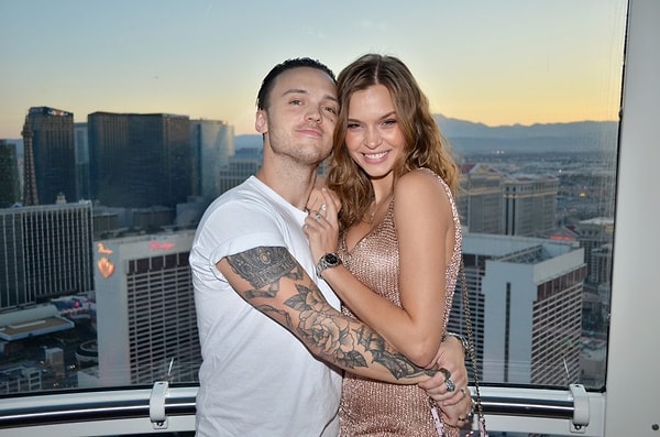 11. Жозефин Скривер и Александр Делион