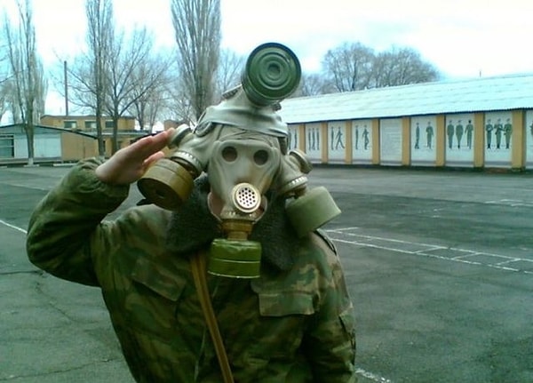 9. Теперь газовая атака ему точно не страшна