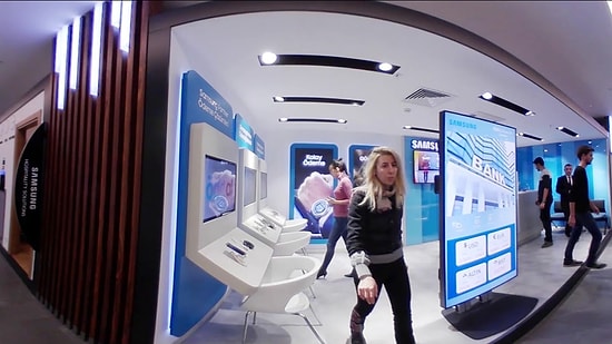 Showroom'da Kaç Kişi Var? (360° Video)