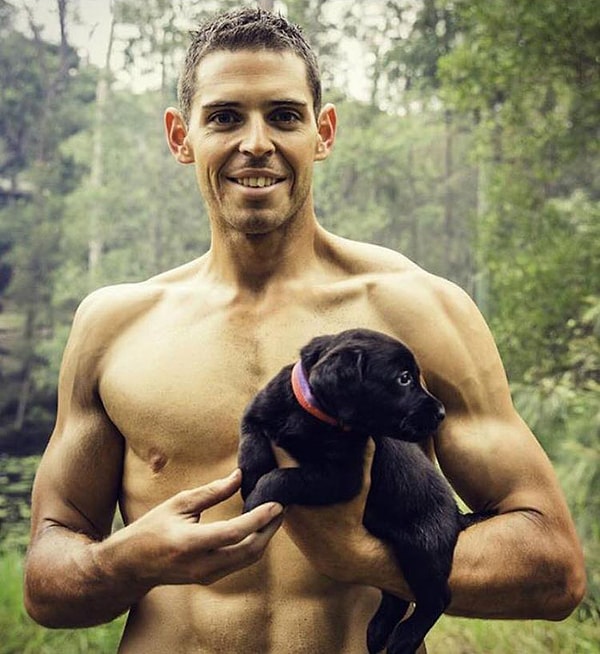 Давайте поаплодируем этому замечательному мужчине! Молодец, Сэм Руан! 👏👏👏