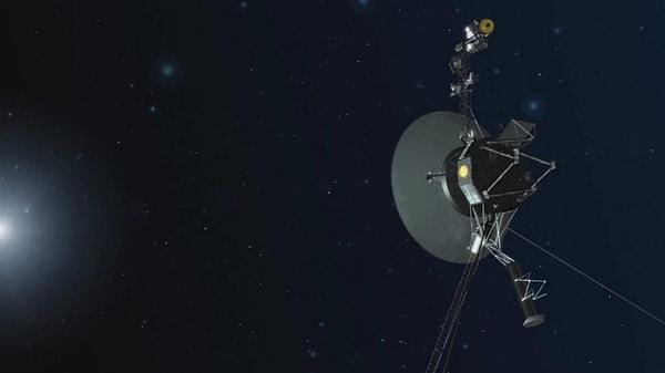 Voyager 1'in iticilerini tekrar ateşlediği haberi uzay meraklılarını çok heyecanlandırdı, çünkü bu, bize 20 milyar kilometre uzaklıktaki uzay aracıyla yeniden iletişime geçebilme imkanı demek!