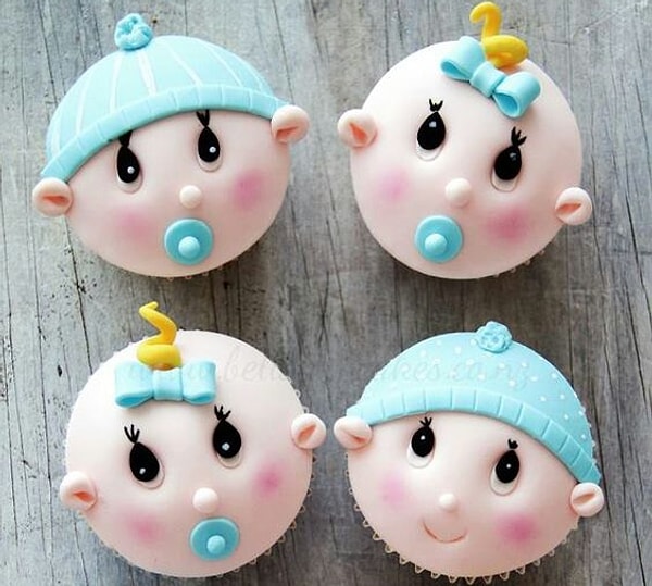 1. Родился малыш? Это нужно отпраздновать! Срочно зовите подруг на капкейки 😍