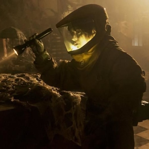 7. Вайнона Райдер все еще борется со сверхъестественным 20 лет спустя