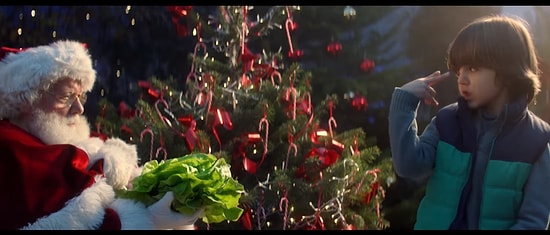 Fazla Kiloları Nedeniyle Bacadan Geçmekte Zorlanacak Olan Noel Baba'yı Diyete Sokan Kardeşler