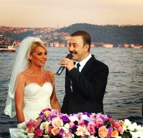 Hakan Yılmaz'ın özel hayatıyla ilgili en son bildiğimiz şey, Elif Öngel ile 2013 yılında yaptığı mutlu evlilik.