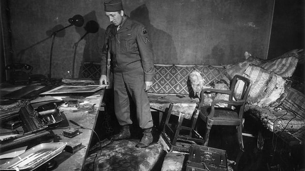 9. Бункер, в котором Гитлер покончил жизнь самоубийством