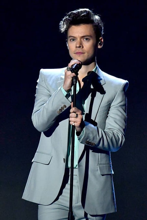 10. Гарри Стайлс (2010 vs. 2017)