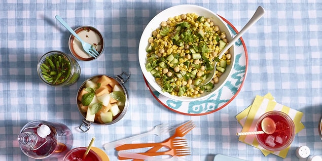 Mısır ve nohutlu salata