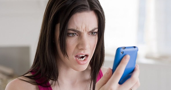 9. Рекламы на весь экран, закрывающиеся с дцатого раза