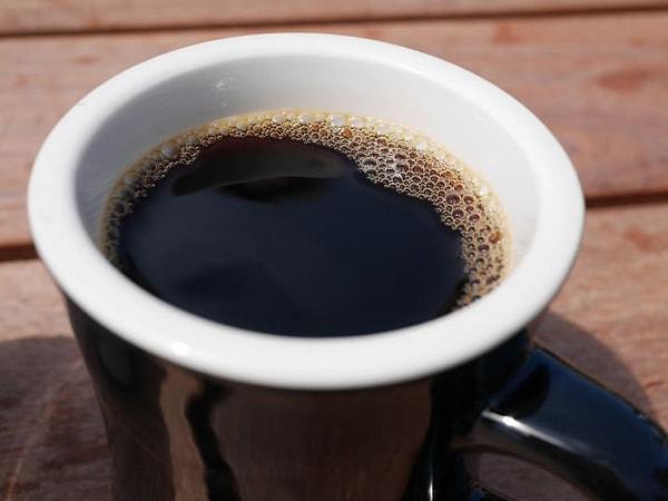 7. Kahvenizi yarı 'decaf' olarak içme alışkanlığı edinin.