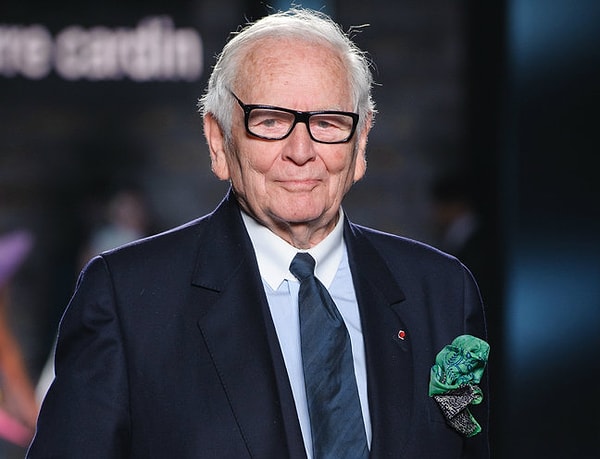 1. Ну что, начнем? 😉 Как зовут этого мэтра моды? 🤵