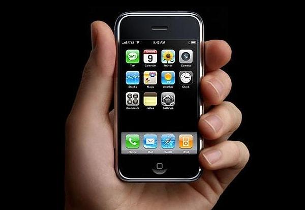 iPhone dünyayı değiştirmeye 2007 yılının başında başladı.