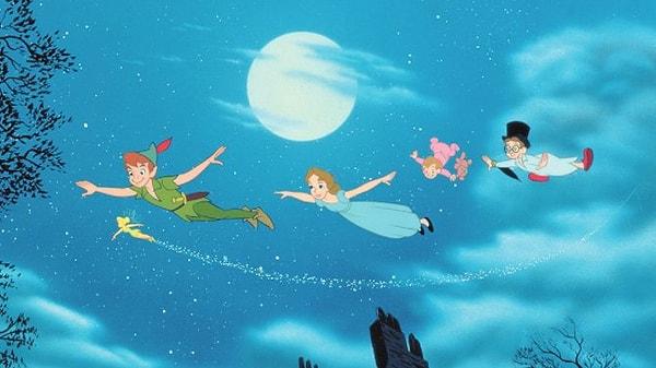 Kayıp çocukların lideri olan Peter Pan aslında büyümeye başlayan çocukları öldürdü.