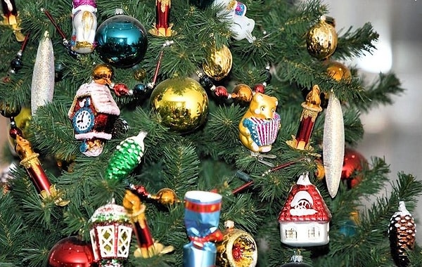 11. А что скажете о своей новогодней ёлке?