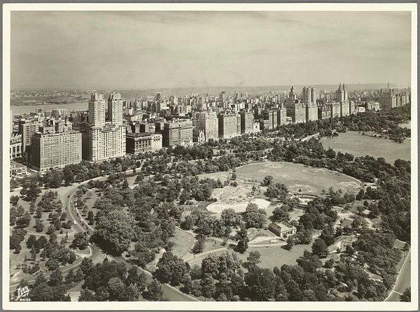 Central Park 1859'dan bu yana olduğu yerde ama öyle ormanlık bir arazinin iyileştirilmesiyle oluşmamış.