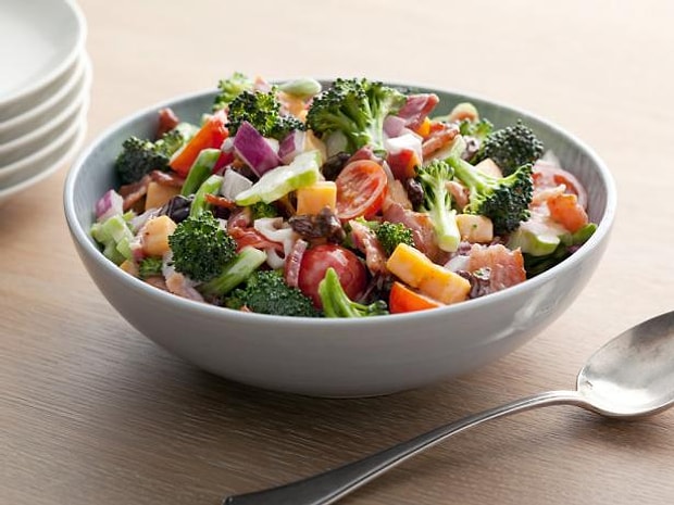 Brokoli salatası