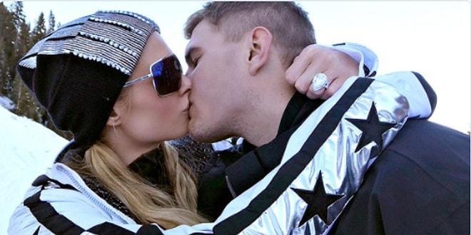 Aldığı Evlilik Teklifi Sonrası Paylaştığı Fotoğrafla Tektaşını Gözümüze Gözümüze Sokan Paris Hilton!