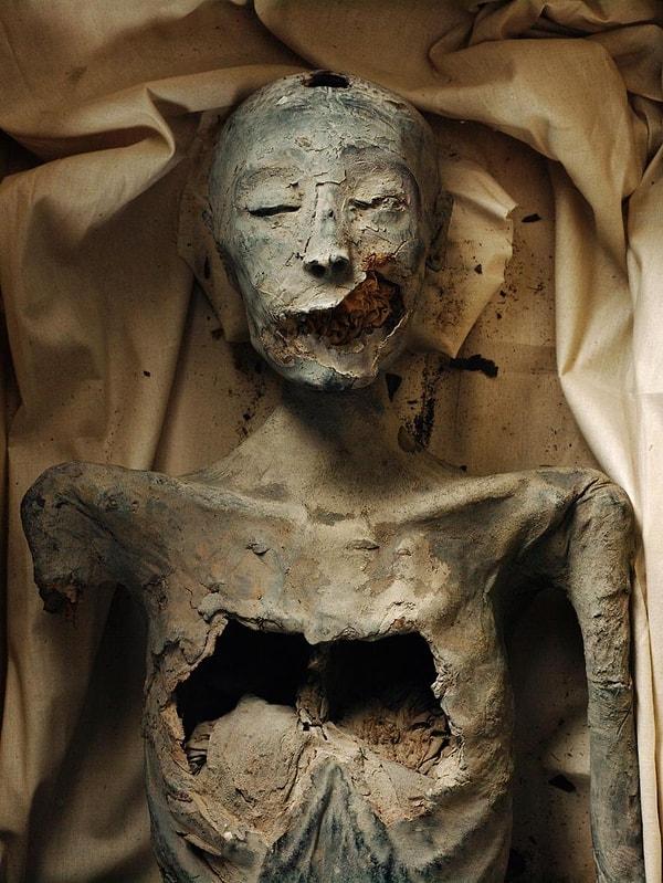 Tutanhamon'un Annesi "Kiya"