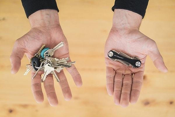 3. Anahtarlarınızı İsviçre çakısı gibi toparlayan bir anahtarlık.