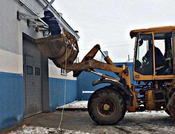 2. Трактор - вот решение всех проблем...