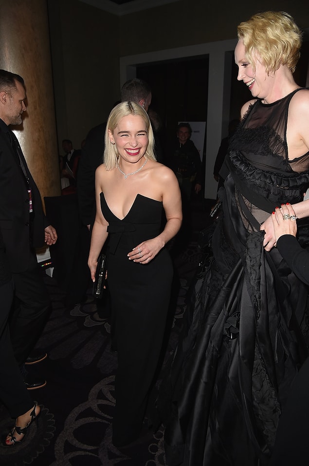 Gece sonrası eğlenmeye devam eden GoT ekibi; Nikolaj Coster-Waldau (Jaime Lannister), Gwendoline Christie (Brienne of Tarth) ve Lena Headey (Cersei Lannister).