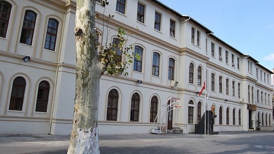 Meclis Gündeminde: Cağaloğlu Anadolu Lisesi Müdürü Sucuk Partisine Katılmayan Öğrencileri Tehdit Etti İddiası