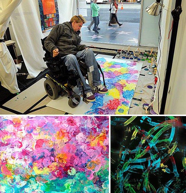 18. Tommy Hollenstein ise geçirdiği kaza sonucu kullanmak zorunda kaldığı tekerlekli sandalyenin yardımıyla resim yapıyor.