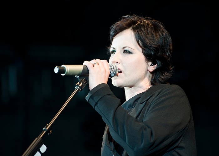 Ünlü Rock Grubu The Cranberries'in Solisti Dolores O'Riordan Hayata Veda Etti