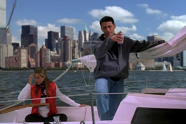 18. Когда Джо, у которого определенно были финансовые проблемы, умудрился купить лодку